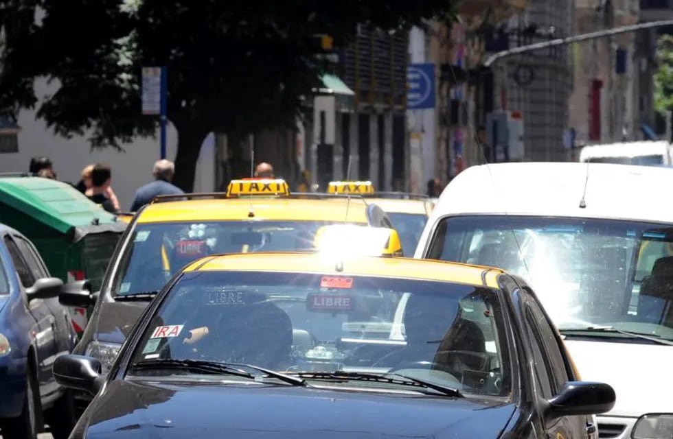 Taxis en Rosario. (@munirosario)
