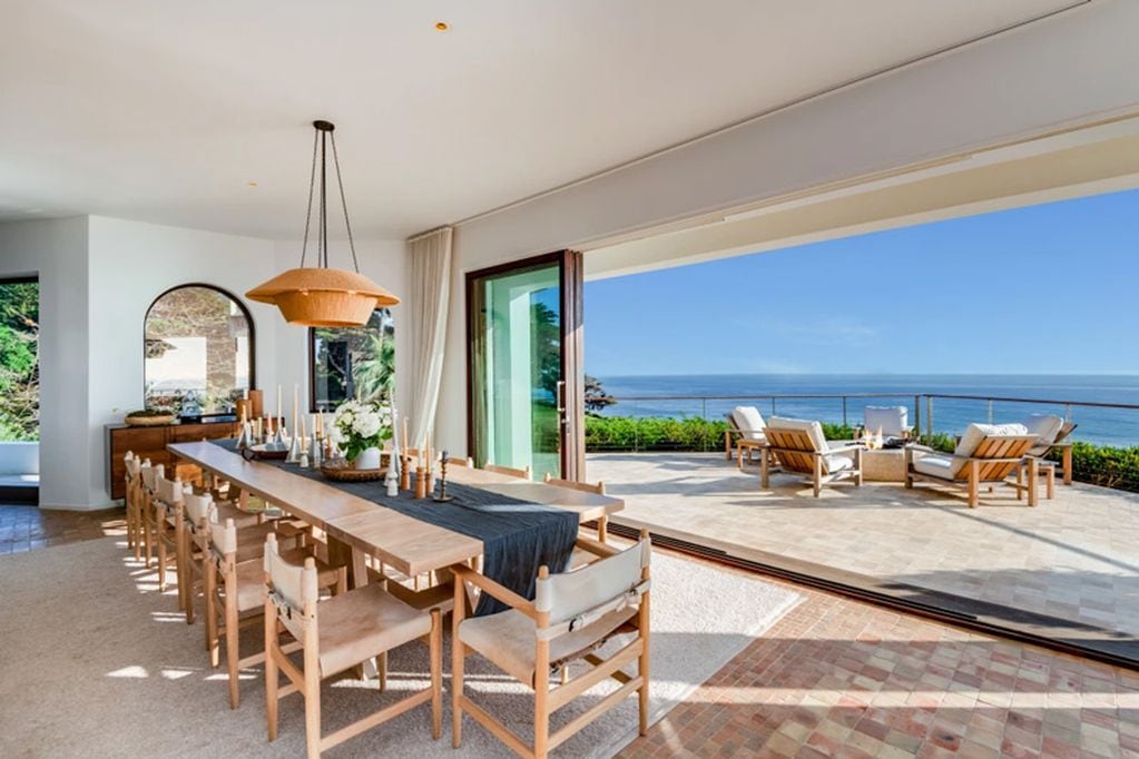 Kim Kardashian compró una mansión frente al mar.