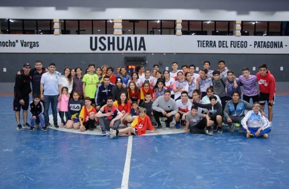 Futsal mixto en Ushuaia.