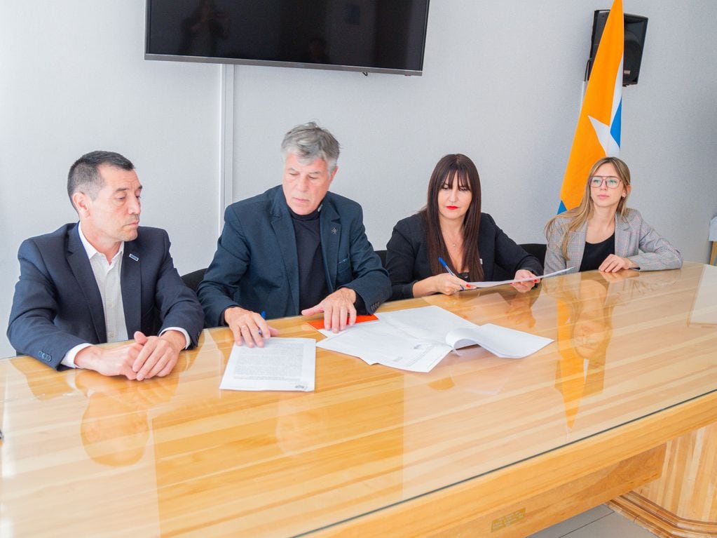 Tierra del Fuego y Río Grande firmaron un convenio para la formación profesional