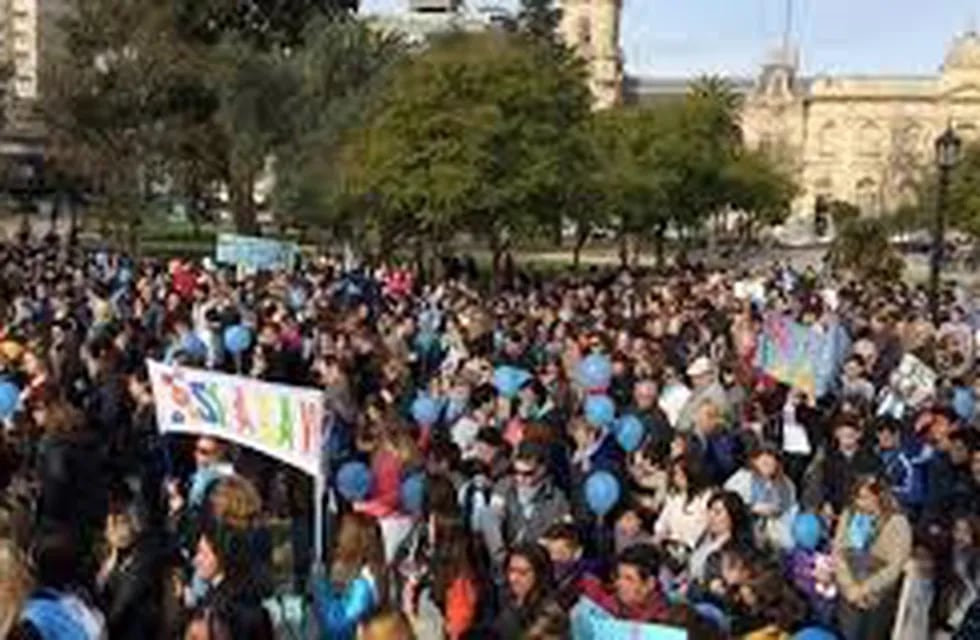 Masiva concentración en la plaza Rivadavia para este sábado en la tarde