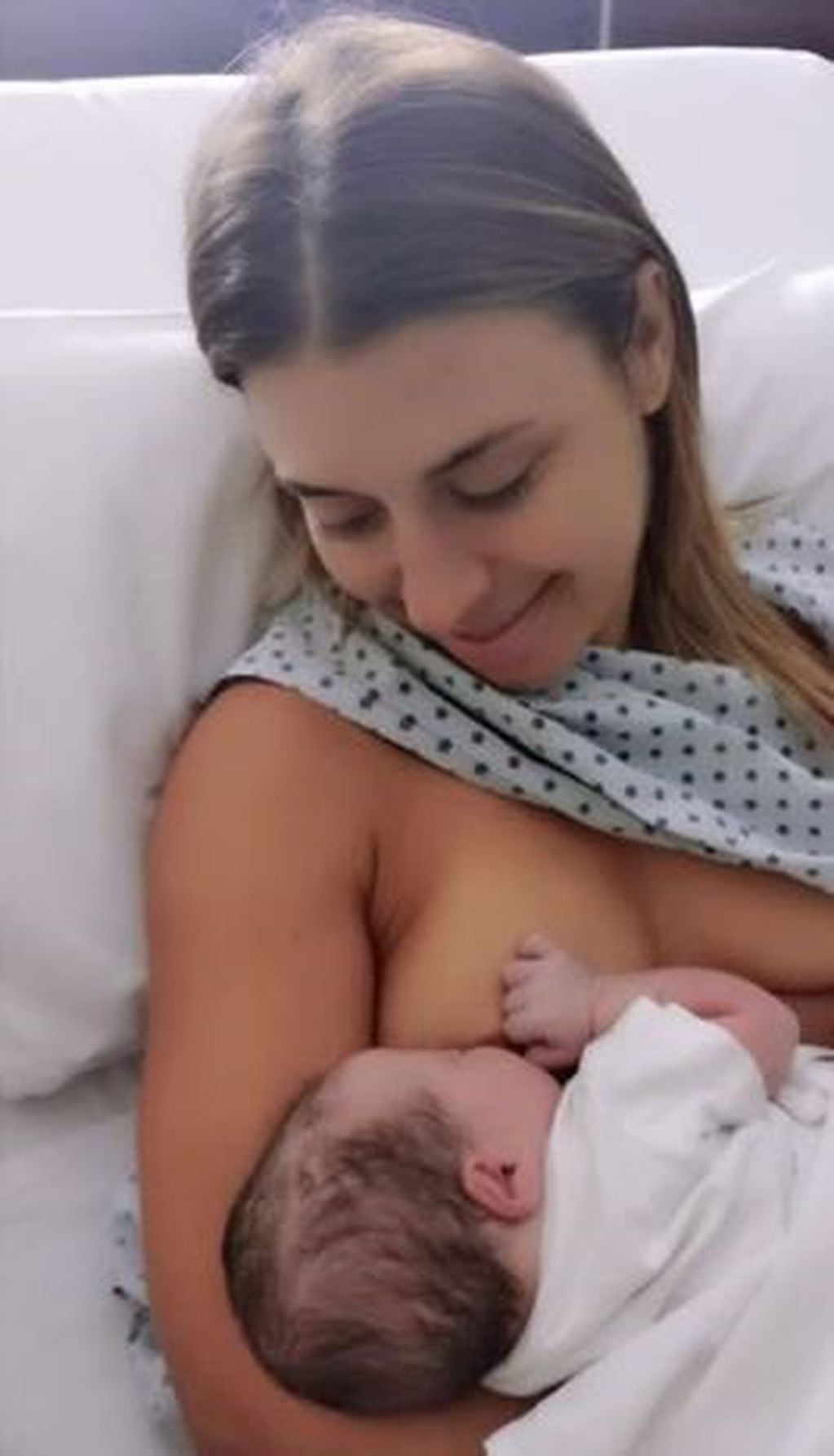 Mariana Brey celebró que su beba Juana se prendió a la teta (Instagram/ breymariana)