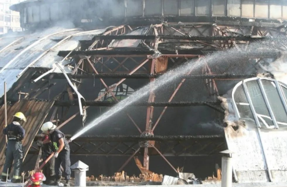 El 18 de enero de 2017 un incendio de grandes dimensiones en la cúpula del Espacio Contemporáneo de Arte (ECA)
