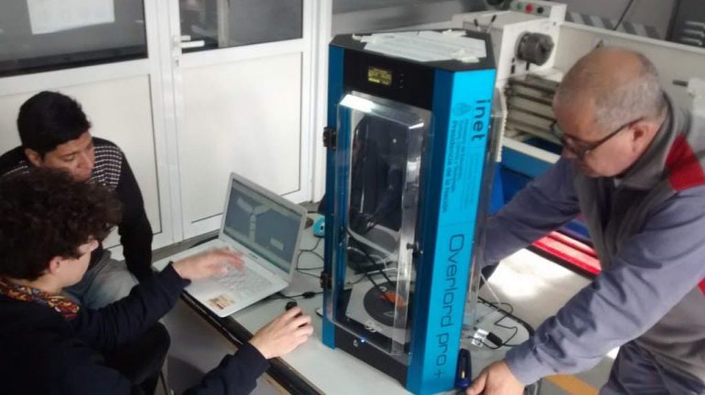 Se entregaron impresoras 3D a escuelas santafesinas