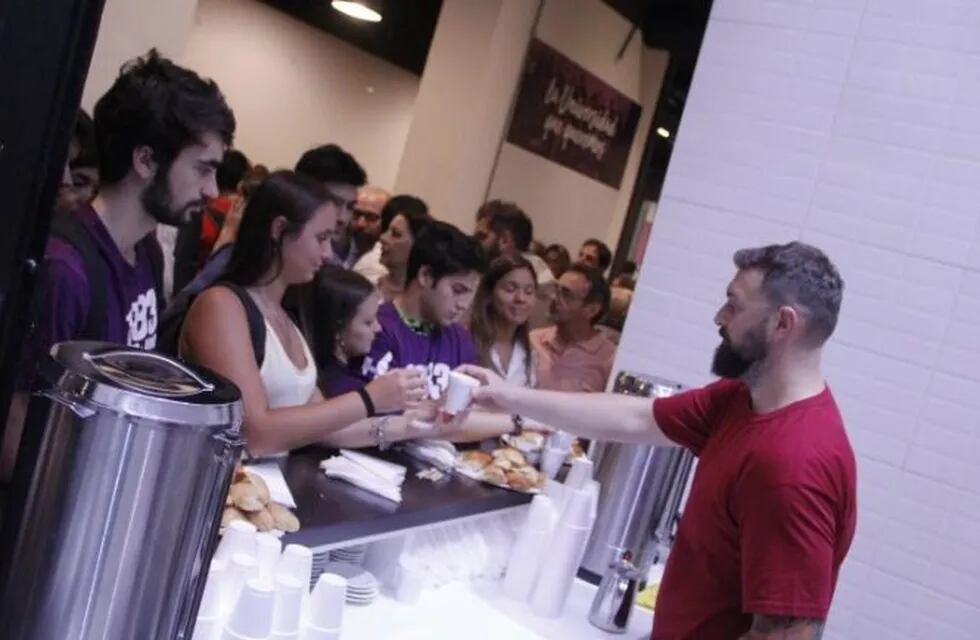 El comedor universitario abastece a los estudiantes del área central y es el sexto de la red de la UNR. (Prensa UNR)