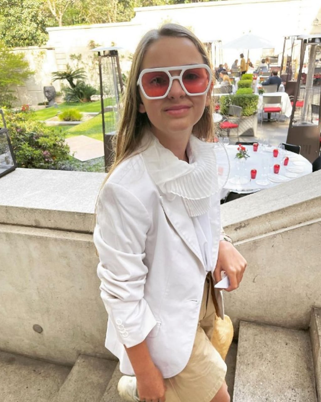 Isabella, la hija de Flor de la V causa sensación en las redes sociales por su buen gusto por la moda a la hora de elegir sus outfits.