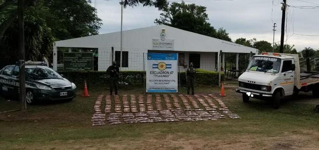 Gendarmería Nacional incautó droga en Corrientes que habría salido desde Jardín América. Gendarmería Nacional