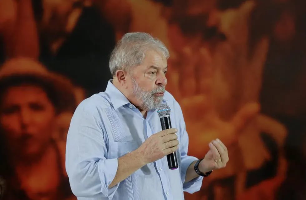 Former Brazilian President Luiz Inacio Lula da Silva speaks during a meeting with the executive members of the Workers Party, in Sao Paulo, Brazil, Thursday, Jan. 25, 2018. Lula said he will run for president again, even after an appeals court unanimously upheld a graft conviction against him and added years to his prison sentence.(AP Photo/Andre Penner)