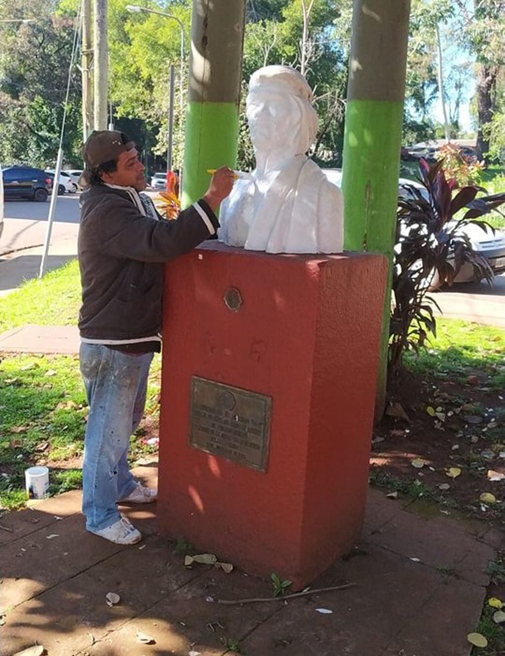 Vandalizaron monumentos en Puerto Iguazú.