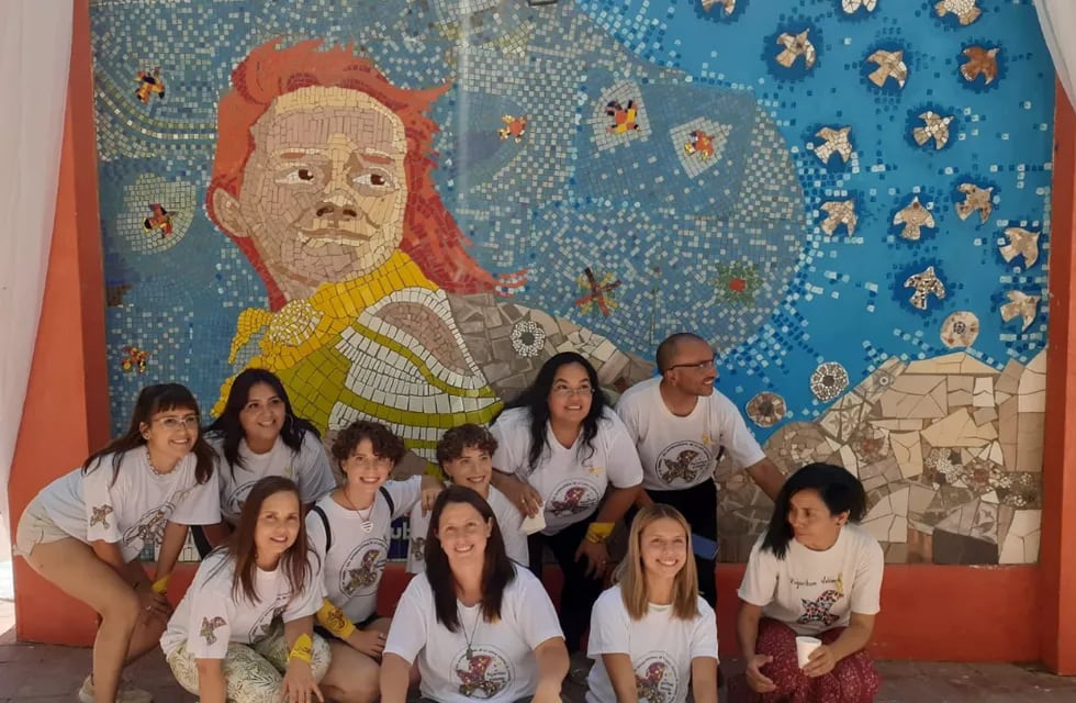 "Pajaritos Volando", la historia detrás de los murales mendocinos que conmemoran la lucha contra el cáncer infantil