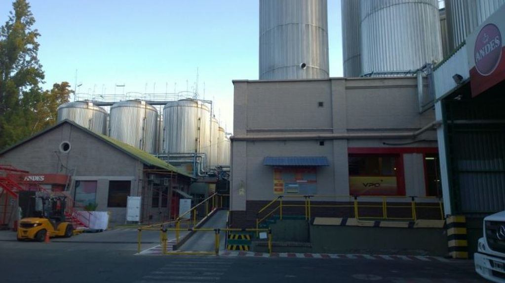Cervecería situada en Godoy Cruz producirá alcohol en gel.