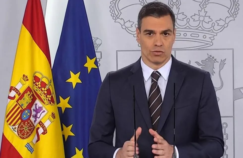 Madrid (Spain), 23/05/2020.- A handout Video-grab photo taken from La Moncloa Palace official broadcasting shows Spanish Prime Minister, Pedro Sanchez, as he addresses a press conference at La Moncloa Palace, in Madrid, Spain, 23 May 2020. Sanchez reported on situation amid coronavirus lockdown exit plan. (España) EFE/EPA/LA MONCLOA HANDOUT HANDOUT EDITORIAL USE ONLY/NO SALES