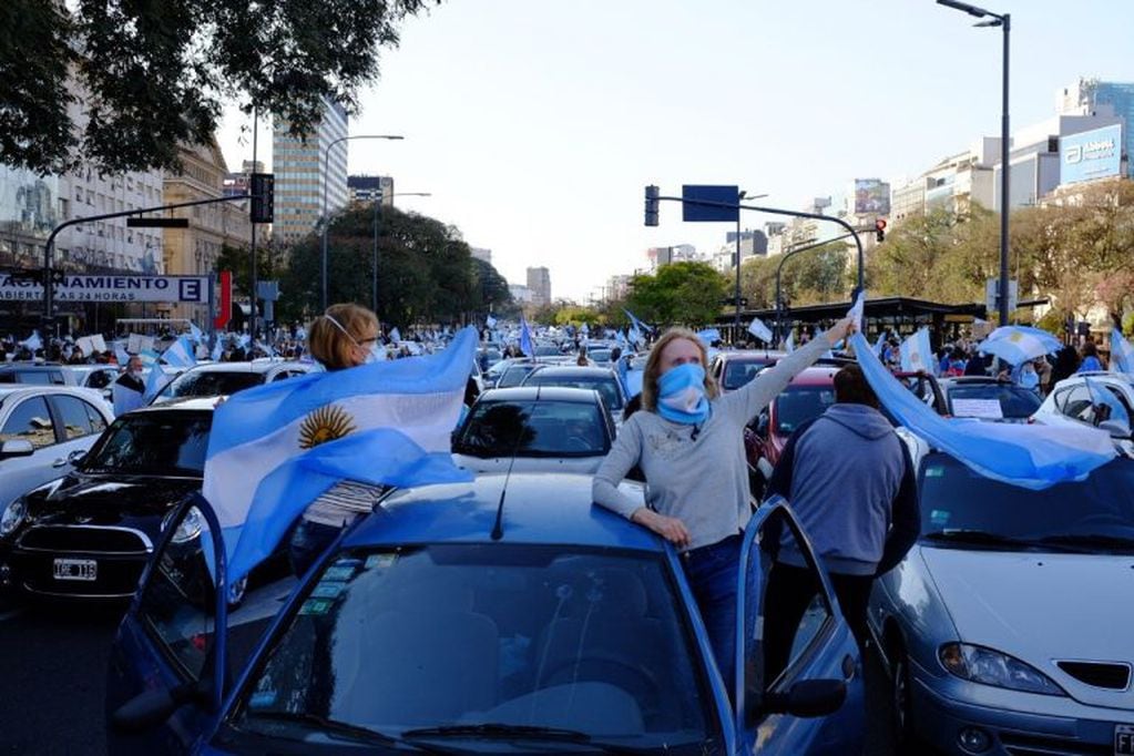 Protestas y movilizaciones en contra del Gobierno en distintos puntos del país (Foto: Clarín)