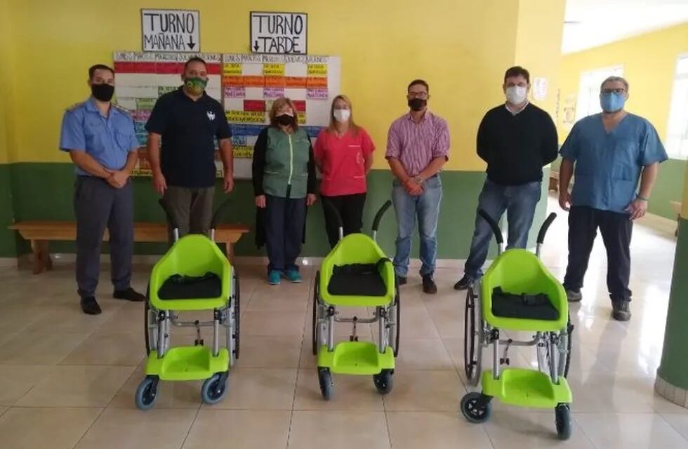 Los internos de Eldorado que integran “Los Toros” realizaron sillas de ruedas