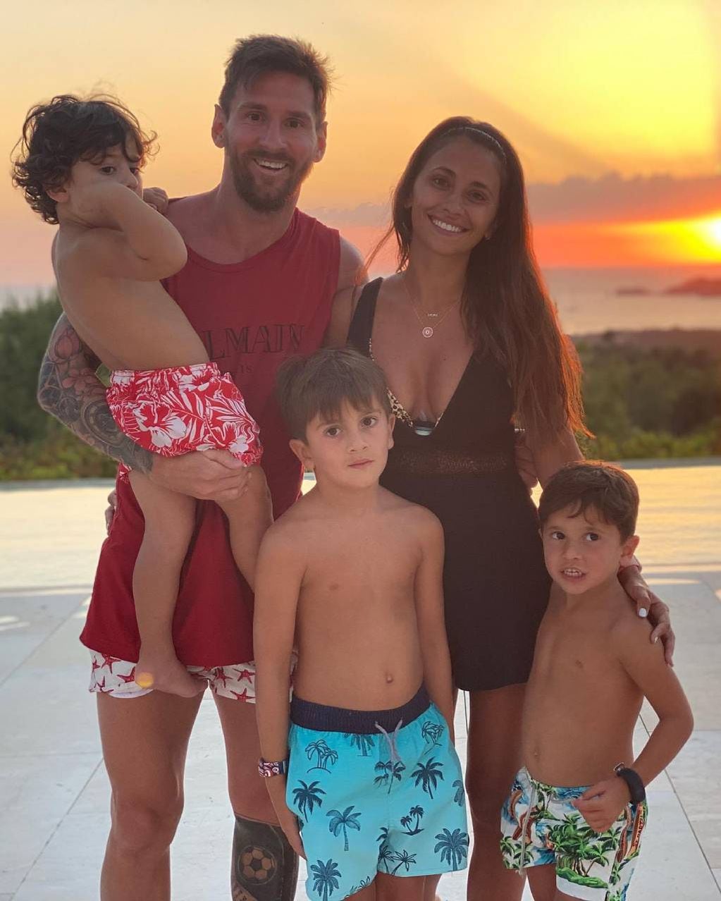 Messi y Rocccuzzo tienen tres hijos nacidos en Barcelona: Ciro, Thiago y Mateo.