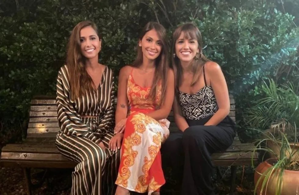 Carla y Paula Roccuzzo se anotaron entre las destinatarias del mensaje de su hermana. (@antonelaroccuzzo)