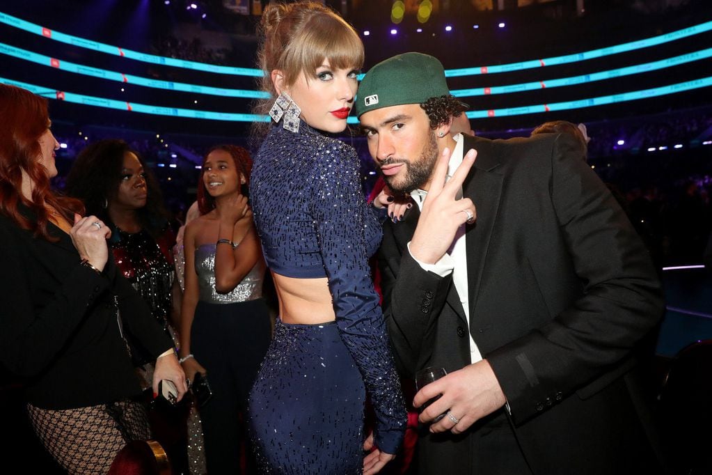 Así fue el encuentro entre Bad Bunny y Taylor Swift en los Premios