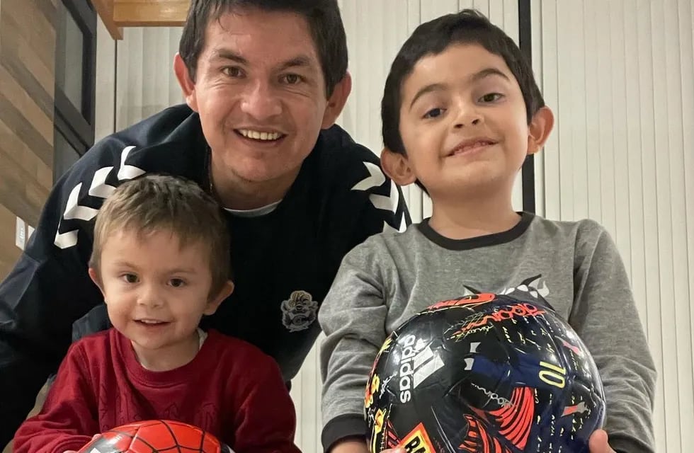 Luis Miguel Rodríguez compartió una foto con sus hijos Bautista (6) y Milo (4).
