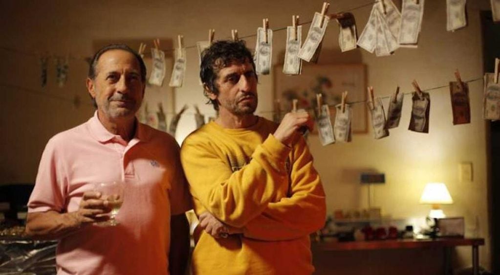 Guillermo Francella y Diego Peretti como protagonistas de la película "El Robo del Siglo", representando a Luis Mario Vitette Sellanes y a Fernando Araujo, respectivamente.