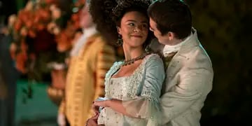 Queen Charlotte: A Bridgerton Story. (L to R) India Amarteifio as Young Queen Charlotte, Corey Mylchreest as Young King George in episode 106 of Queen Charlotte: A Bridgerton Story. Cr. Nick Wall/Netflix © 2023