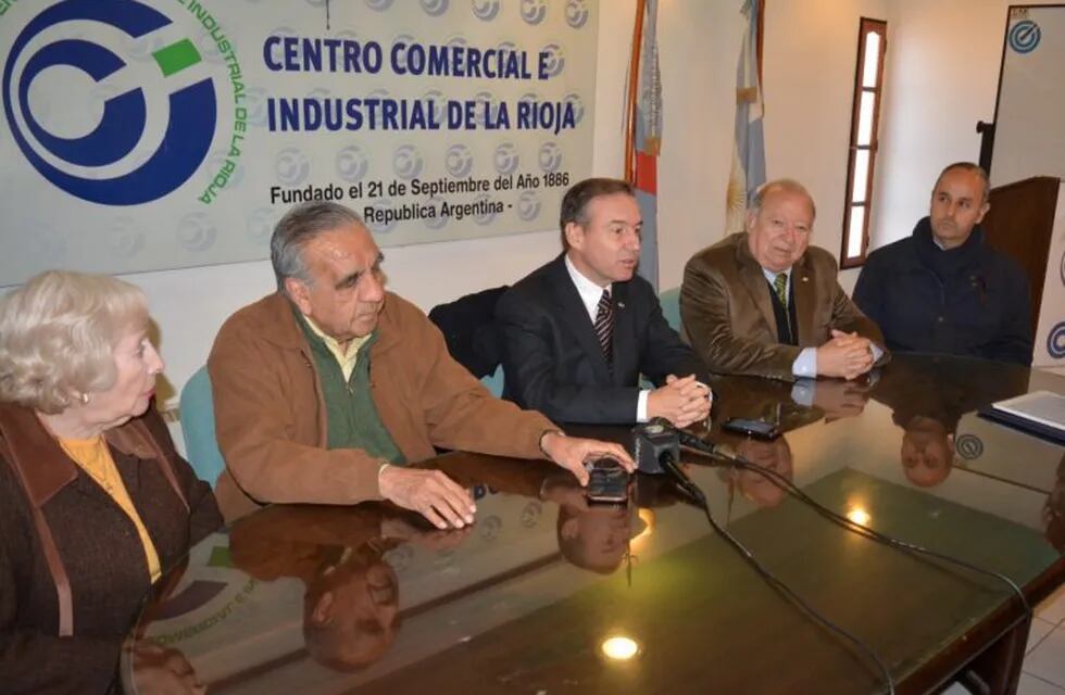 vicepresidente regional de la Confederación Argentina de la Mediana Empresa (CAME) Andrónico Suarez, junto al secretario de Industria y vocero de CAME Pedro Cascales