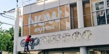 Cambiaron la cartelería en las oficinas de Express en Rosario