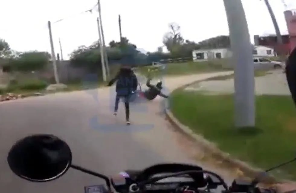 La persecución de la Policía Motorizada a dos motochorros. (Ministerio de Seguridad)