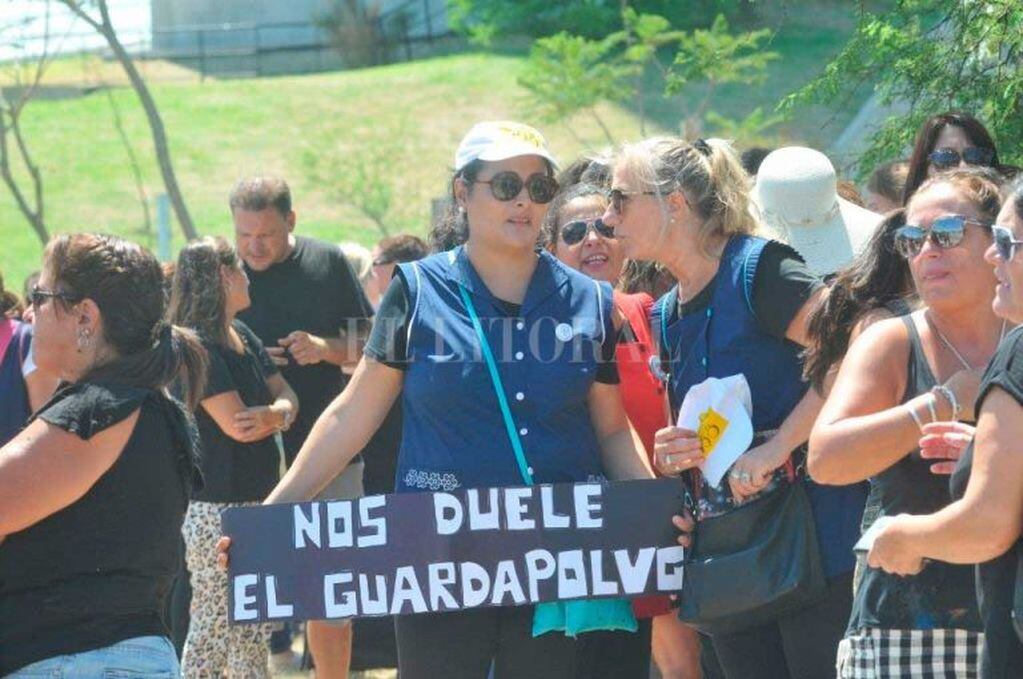 Marcha de docentes autoconvocados para pedir justicia por Vanesa  Castillo.