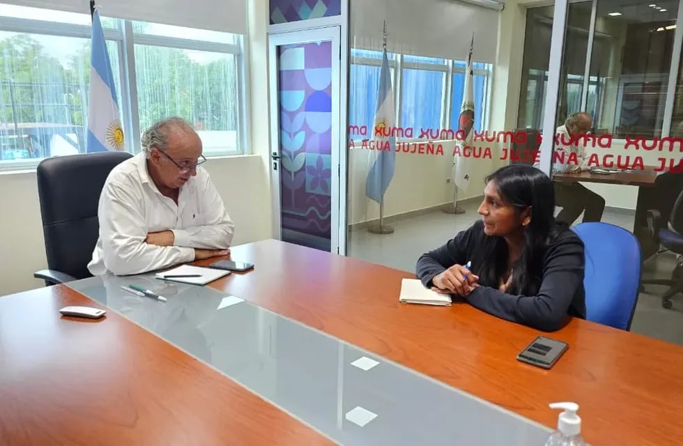 El presidente de Agua Potable de Jujuy, Juan Carlos García, y la intendente de Tilcara, Sonia Pérez, trazaron una agenda preliminar de trabajo para encarar obras en esa ciudad turística.