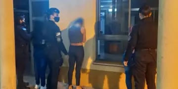 Tres mujeres detenidas en Posadas por atacar a un hombre afuera de un bar