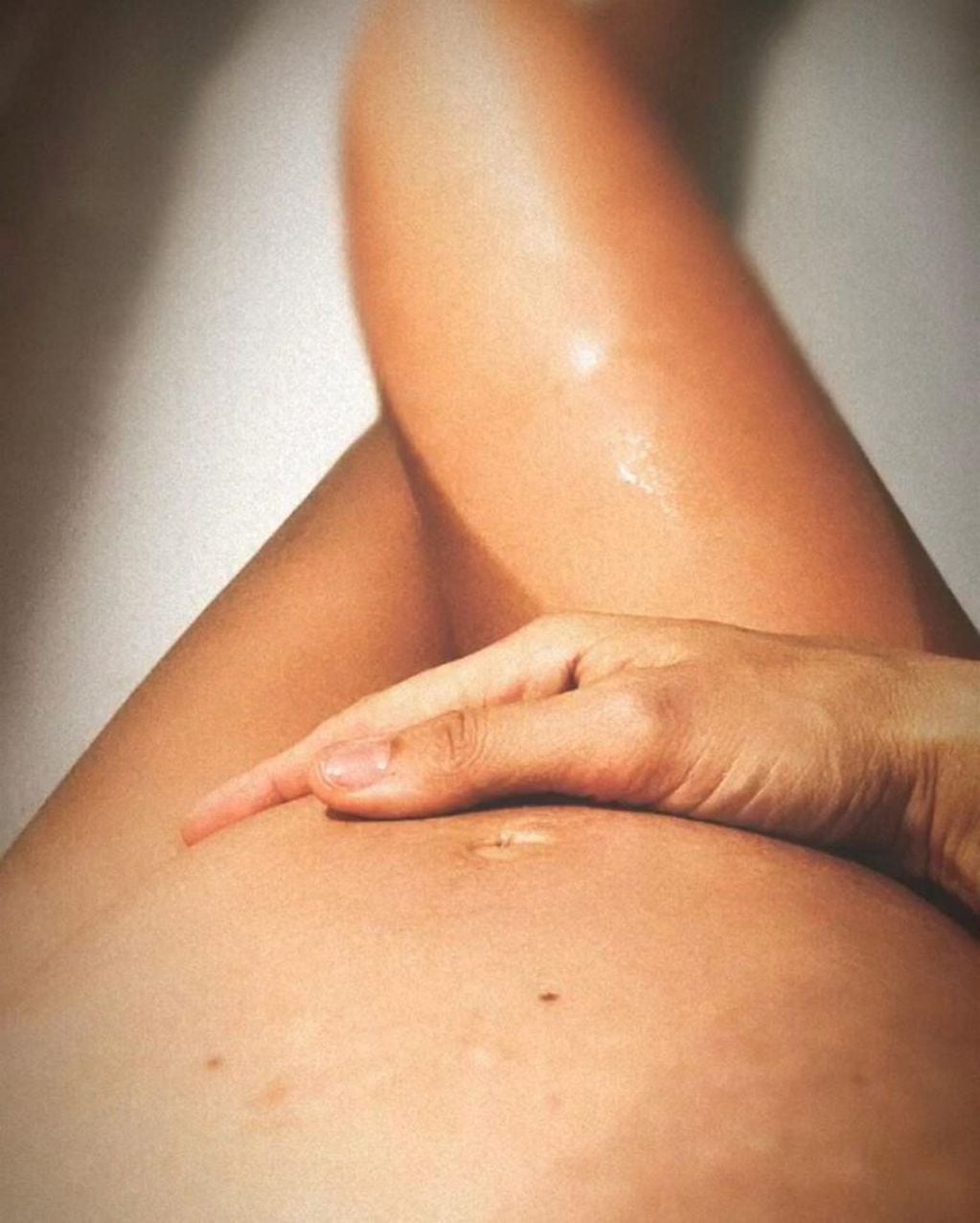María Eugenia Tobal posó desnuda para comunicarle un valiente mensaje a sus seguidores (Foto: Instagram/ eugeniatobal)