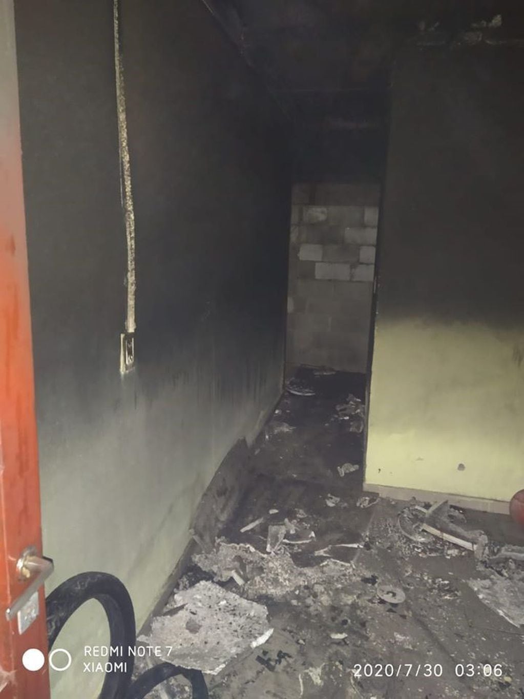 Incendio de una Vivienda en calle Falucho en Arroyito