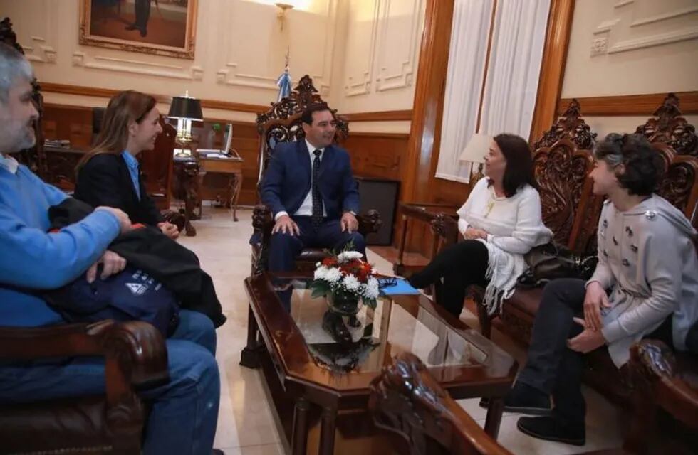 Valdés recibió a funcionarios nacionales para avanzar en acuerdos para obras en la provincia. (Foto: @gustavovaldesok)