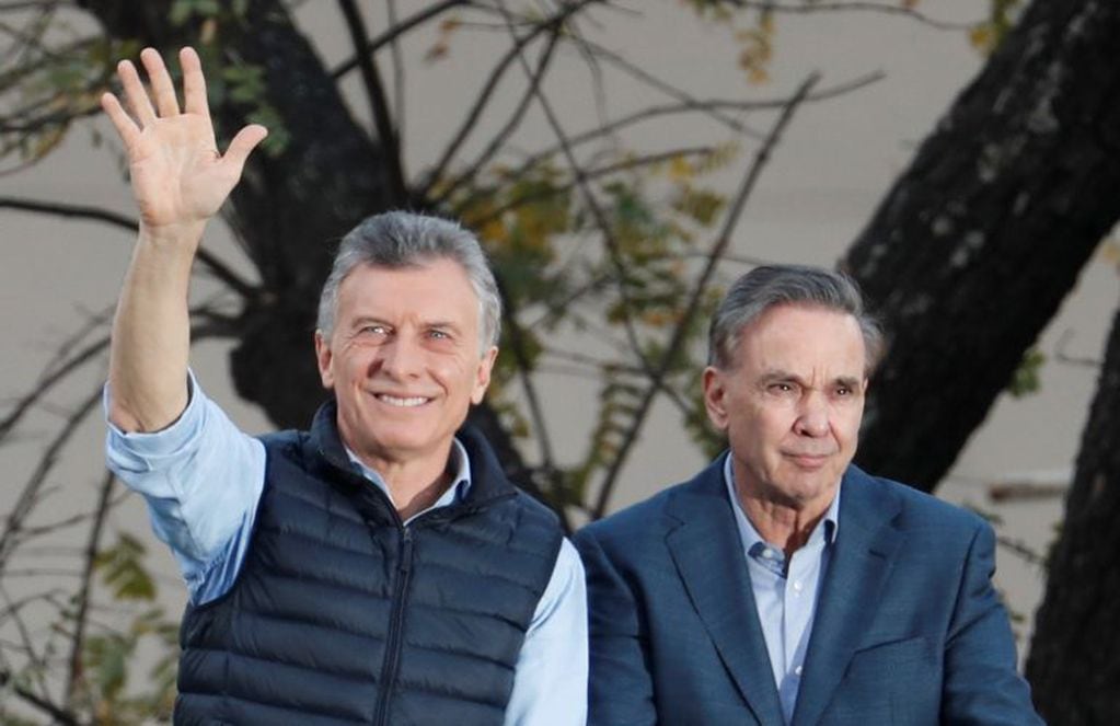 Mauricio Macri y Miguel Angel Pichetto, los candidatos del oficiliamo (Foto: AP).