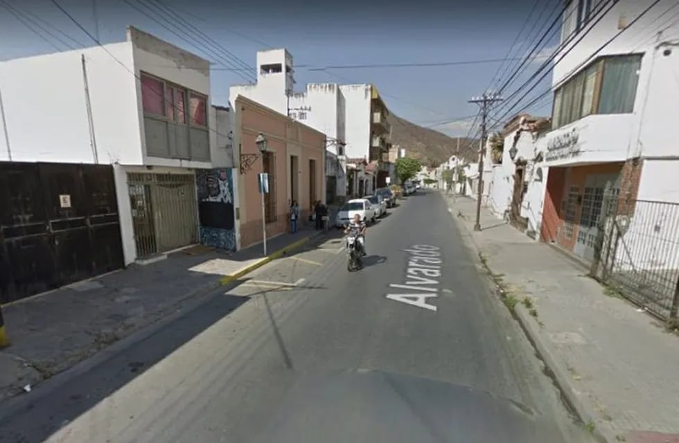 Robo en la calle Alvarado, Salta.