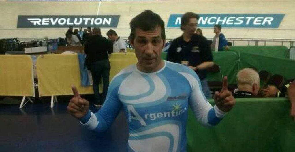 Diego Rozié  durante el Mundial de Ciclismo en Manchester. (Twitter)
