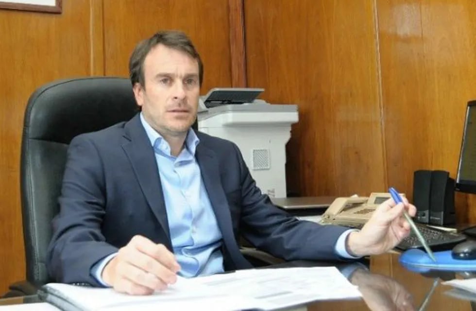 El ministro de Hacienda, Lisandro Nieri