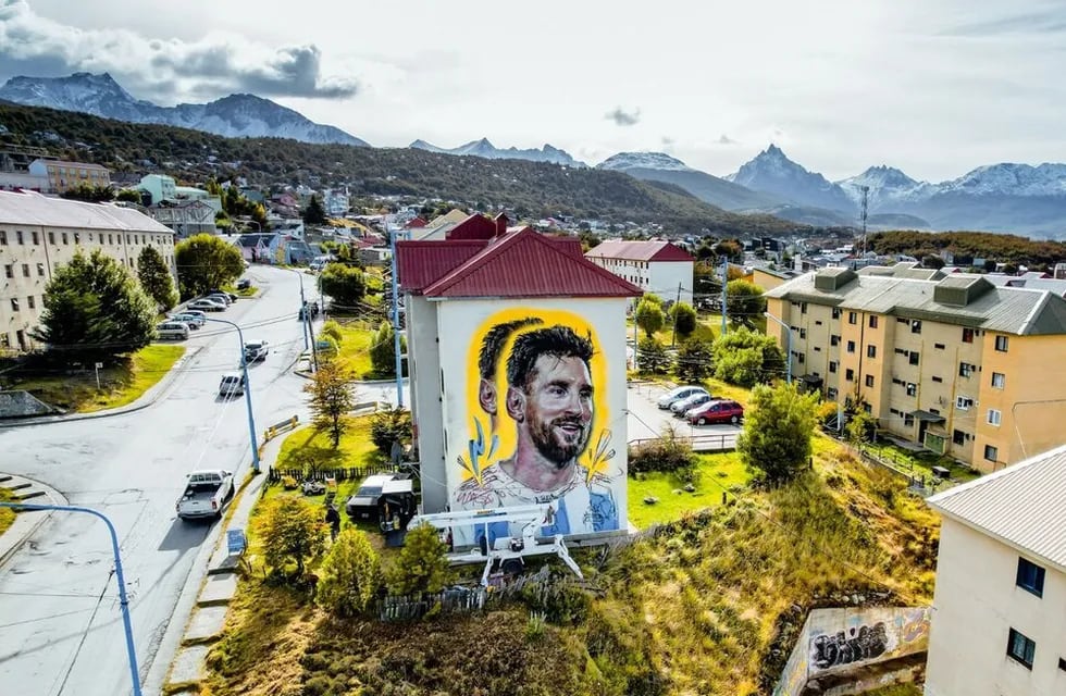 Messi fue homenajeado en el Encuentro de Muralistas de Ushuaia