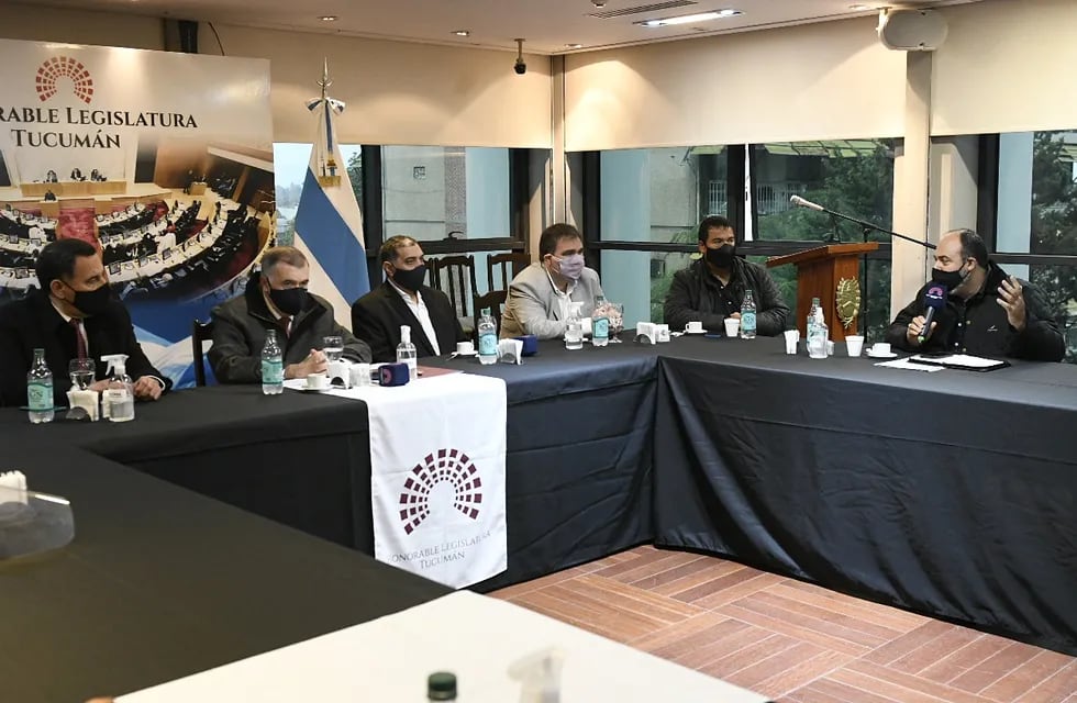 Jaldo recibió a los Consejos de Pastores de Tucumán.