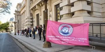 Protesta contra la violencia de género en Rosario
