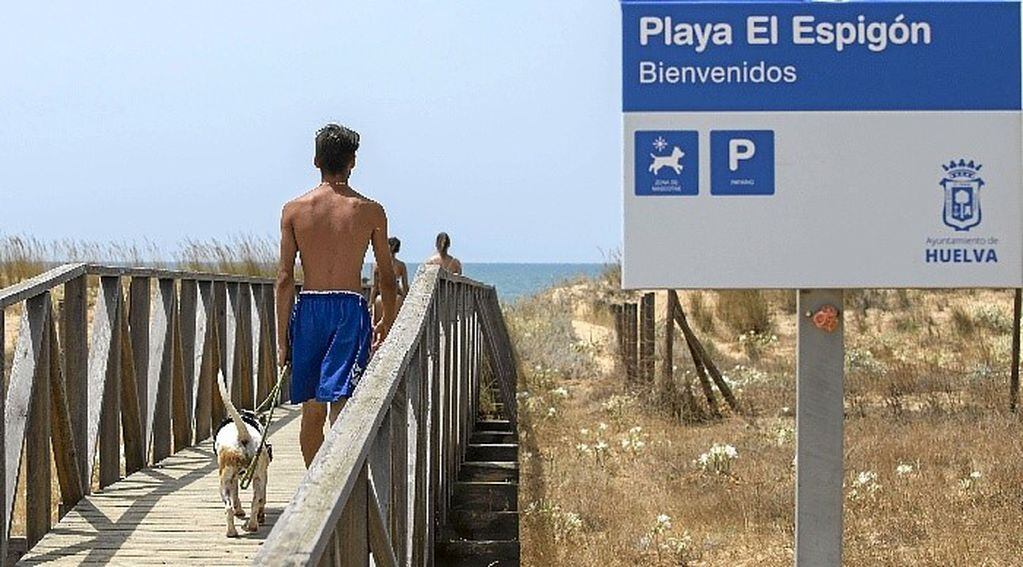 Playa El Espigón, Río Negro (web).