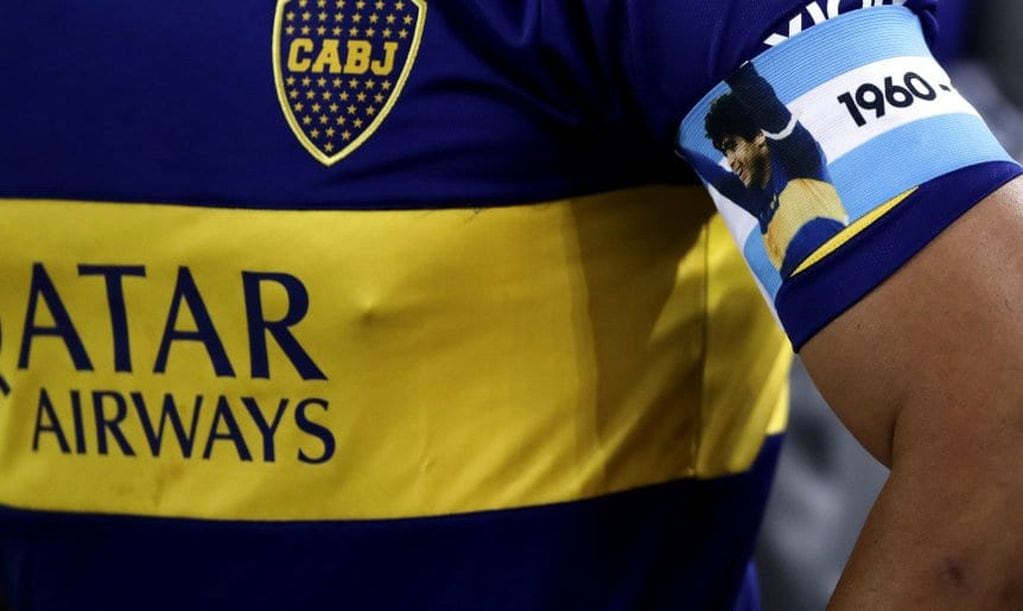 La cinta que utilizarán los capitanes de la Liga Profesional en honor a Diego Maradona.
