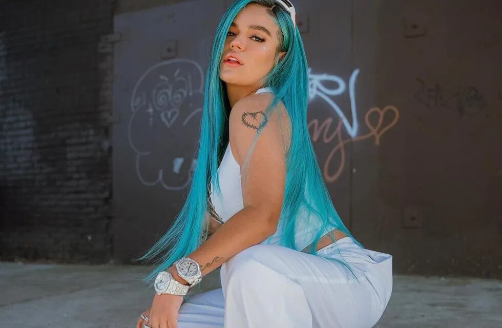 Karol G, la más premiada en los Premios Juventud 2021.