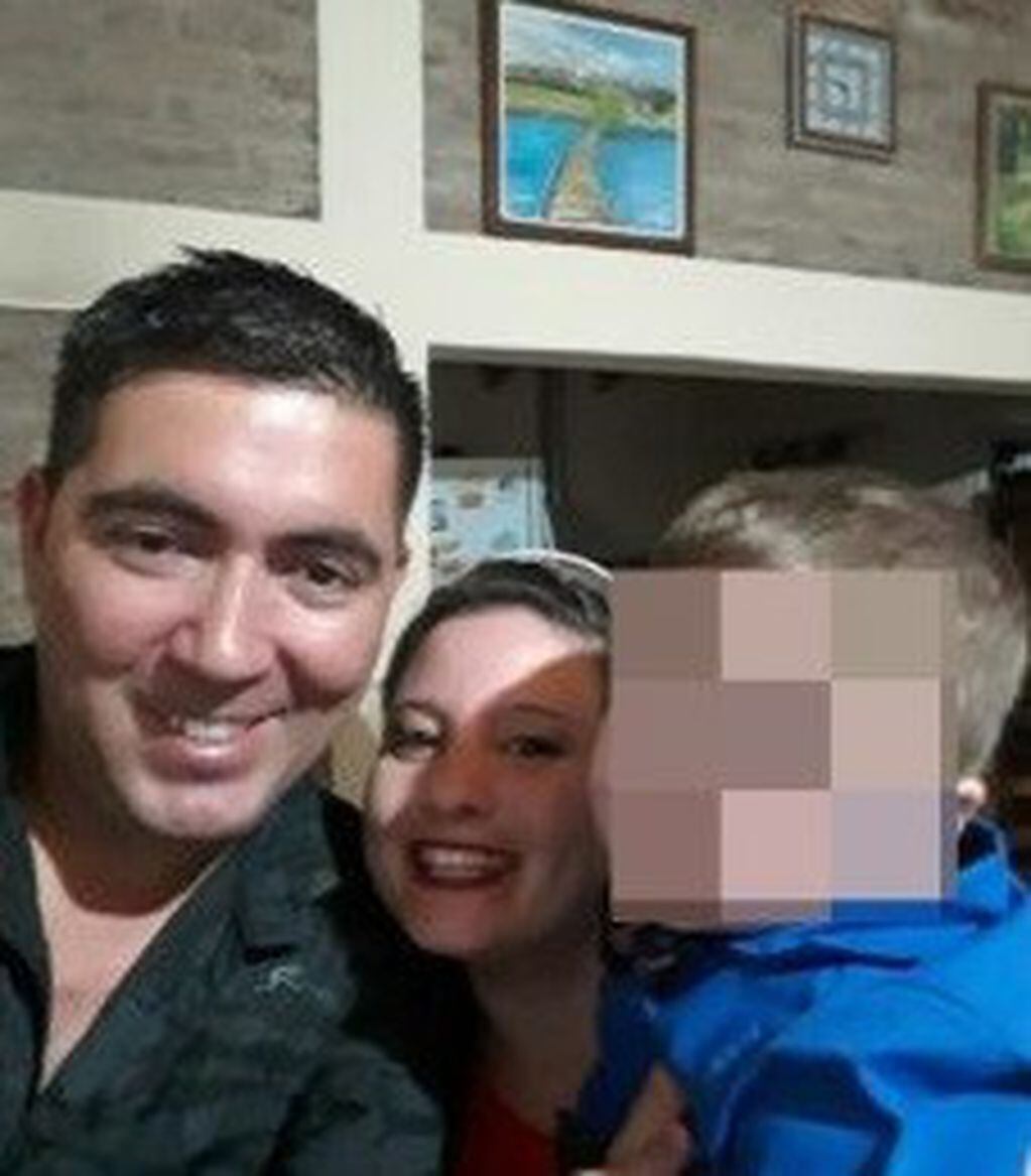 Hugo Acuña, auxiliar de la Policía de Mendoza, y su ex pareja, Lorena Segura (30).