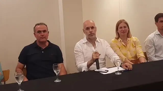 Horacio Rodriguez Larreta junto a Ceferino Mondino y Gisela Scaglia