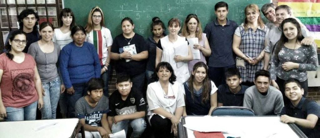 Alumnos y docentes del CEBJA
Marilin Penna de Ferro.