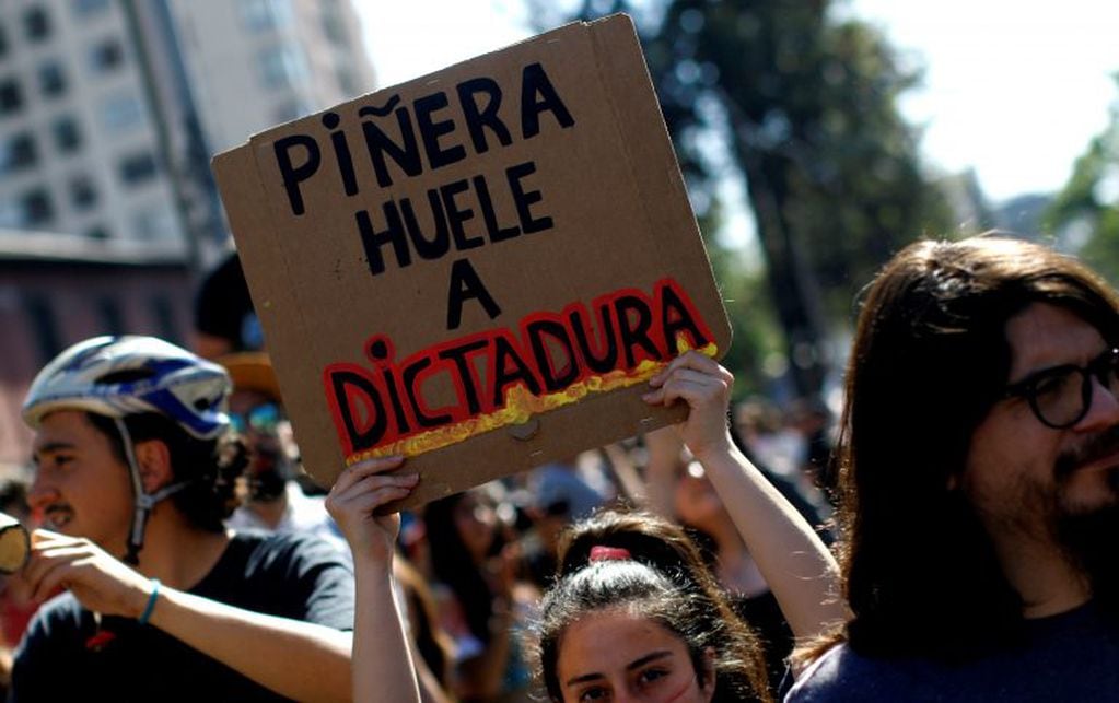 Manifestación contra Piñera en Santiago de Chile.. Crédito: MARIO DÁVILA/AGENCIAUNO.