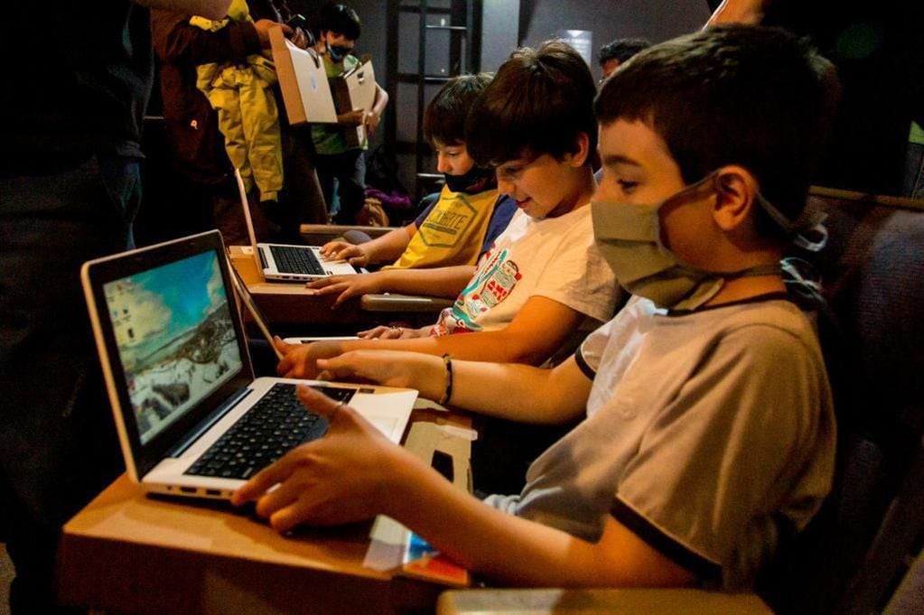 Alrededor de un 47% de escuelas estatales no cuentan con conexión a internet. 