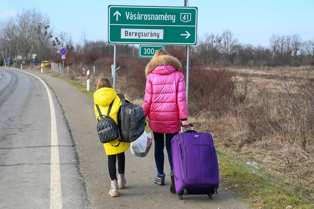 43 mil personas cruzaron la frontera hasta Rumania, y también se han registrado movimientos hacia Moldavia, Eslovaquia e incluso Rusia.