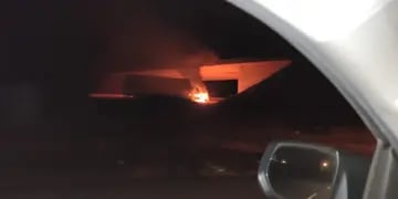 Un camión se incendió en la entrada de Loreto